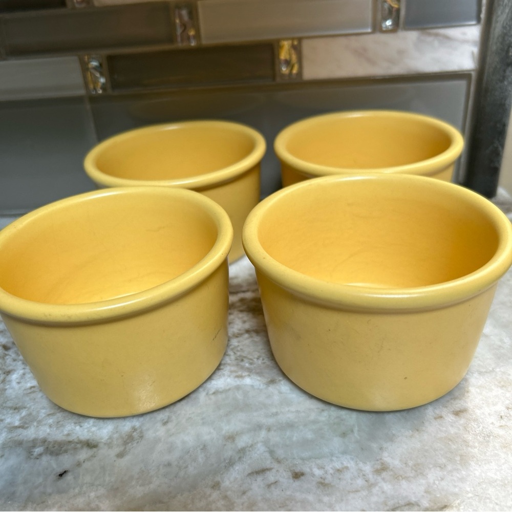 CHANTAL Stoneware Set Of 4 Yellow Ramekin Custard Cups 1 Cup Capacity  Oven Safe